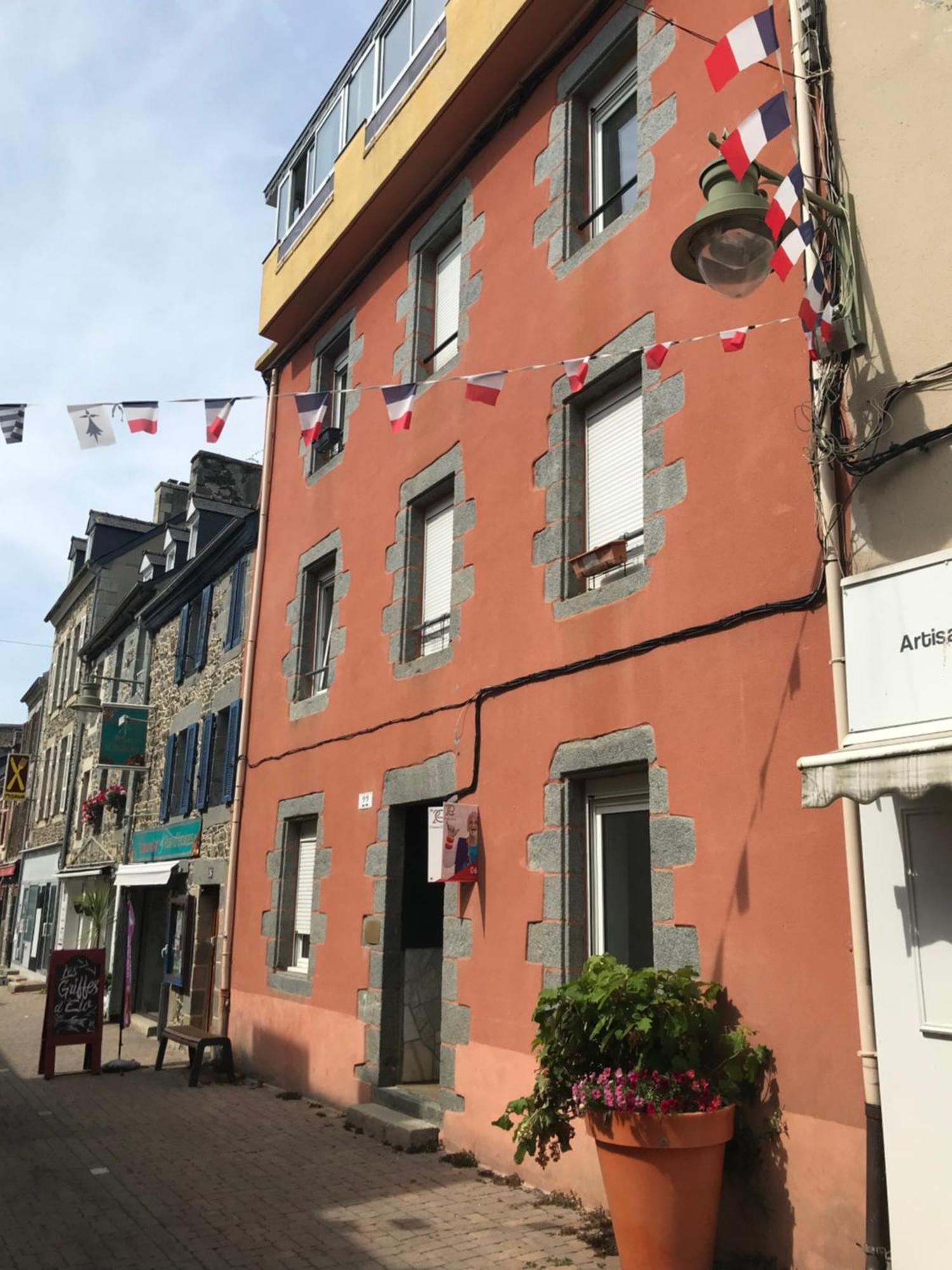 Joli Appartement Calme A Binic Dans Rue Pietonne エクステリア 写真